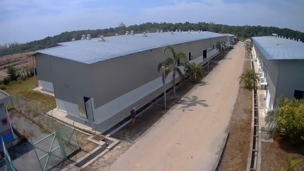 Facility building